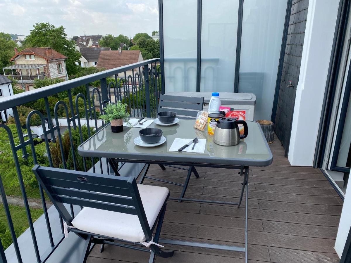 Apartmán 35M2 Neuf, Plein Sud, Dernier Etage Avec Terrasse Noisy-le-Grand Exteriér fotografie